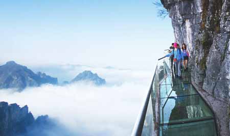 長(zhǎng)沙出發(fā)到張家界玻璃橋云天渡、森林公園、天門(mén)山玻璃棧道往返4天3晚游